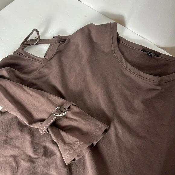 NWOT Very J Long Sleeved Top - Picture 2 of 4